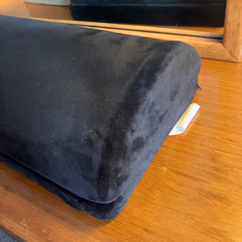 Adjustable Footrest - Picture 3 of 16